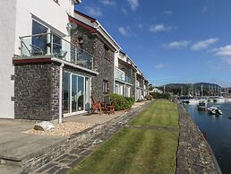 1 Oakley Wharf