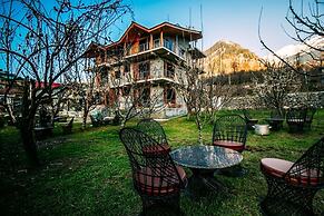 Shalai Resort & Cottages