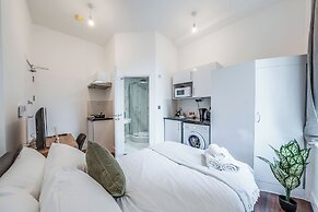Camberwell High Spec 6-Studio Unit Block