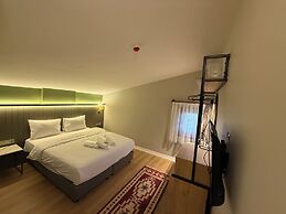 OTTO X Hotel