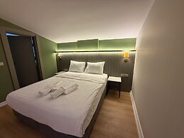 OTTO X Hotel