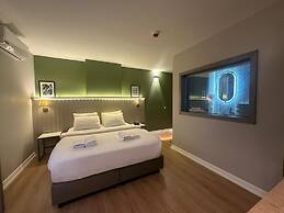OTTO X Hotel