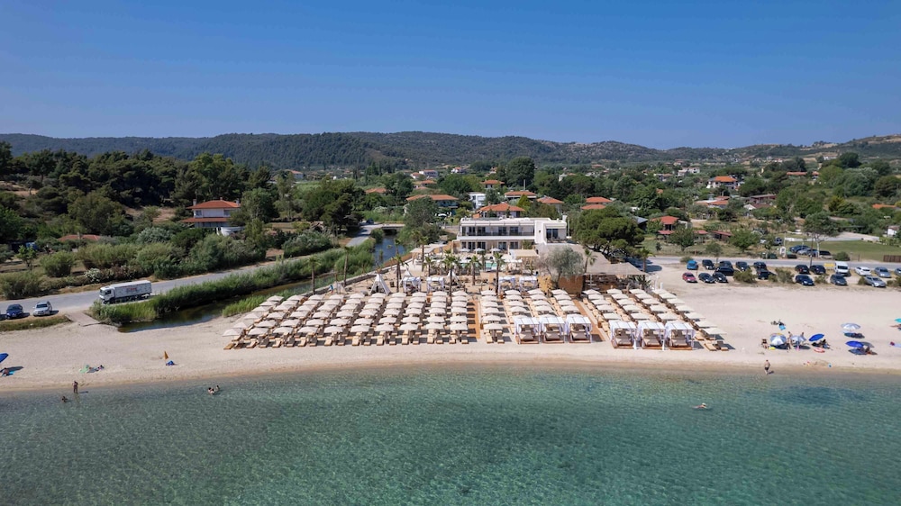 Linari Sea & Suites