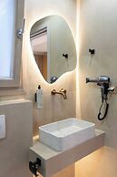 Linari Sea & Suites