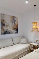 Linari Sea & Suites
