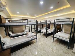 Hotel Sandal Woods