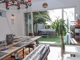 Delmonte Lodge