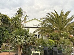 Delmonte Lodge