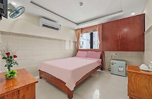 BEAR HOTEL & HOMESTAY