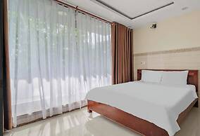 BEAR HOTEL & HOMESTAY