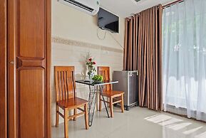 BEAR HOTEL & HOMESTAY