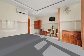 BEAR HOTEL & HOMESTAY