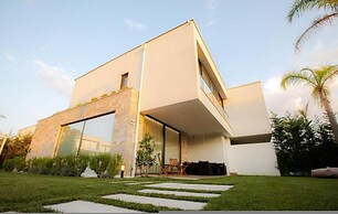 Sanpietro Vacation Villa 001
