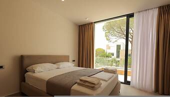 Sanpietro Vacation Deluxe Villa