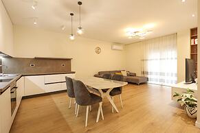 Grandstay Portside in Durr s