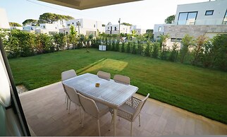 Sanpietro Vacation Villa 004