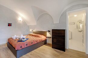 Lory-cosy Gardone Old Town&vittoriale