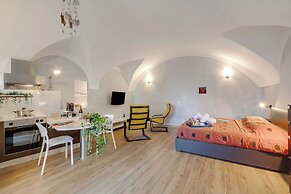 Lory-cosy Gardone Old Town&vittoriale