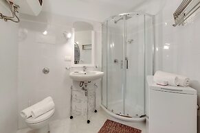 Lory-cosy Gardone Old Town&vittoriale