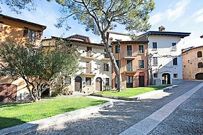 Lory-cosy Gardone Old Town&vittoriale