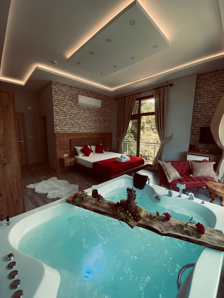 Vadidekal Suit Hotel