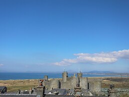 Harlech Apartments - Branwen