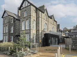 Harlech Apartments - Bendigeidfran
