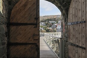 Harlech Apartments - Efnisien