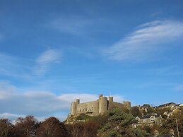 Harlech Apartments - Gwern