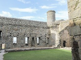 Harlech Apartments - Matholwch