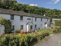 Riverside Cottage No 5