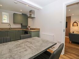 Riverside Cottage No 5