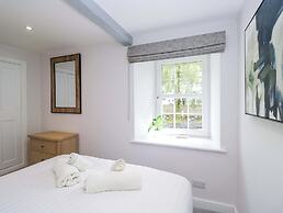 Riverside Cottage No 4