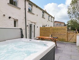 Riverside Cottage No 4