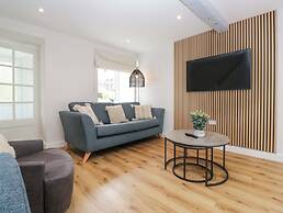 Riverside Cottage No 4