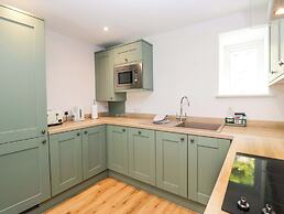 Riverside Cottage No 4