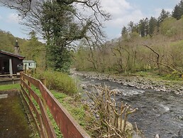 Chestnut Timber Lodge