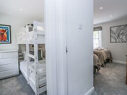 Riverside Cottage No 3