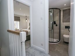 Riverside Cottage No 3