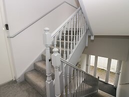 Apartment 4