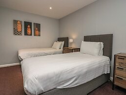 Apartment 6