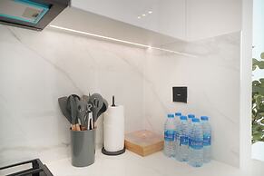 Easygo- Lux 2BR / Private Pool JVC Onyx
