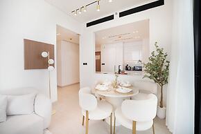 Easygo- Lux 2BR / Private Pool JVC Onyx