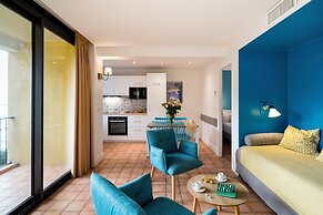 Apartment in Saint-tropez With Beach Access