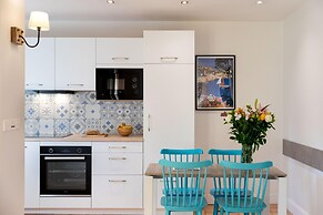 Apartment in Saint-tropez With Beach Access