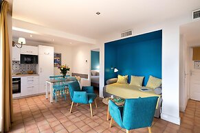 Apartment in Saint-tropez With Beach Access