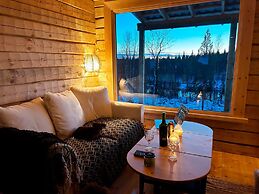 Lapland Riverside Nature Cabin