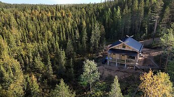 Lapland Riverside Nature Cabin