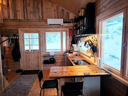 Lapland Riverside Nature Cabin
