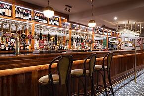 The Ragged Robin - A Heartwood Inn